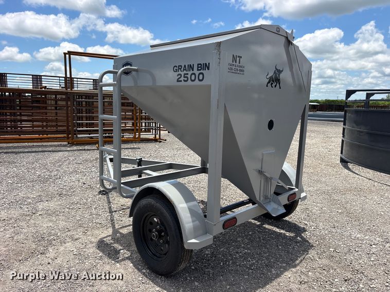 image for item ET2244 NT Farm and Ranch Grain Bin 2500 gravity wagon