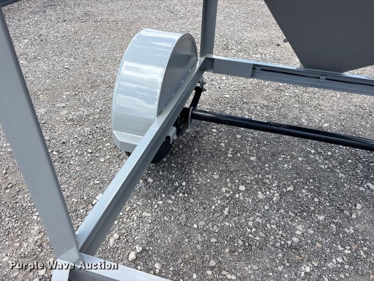 image for item ET2244 NT Farm and Ranch Grain Bin 2500 gravity wagon