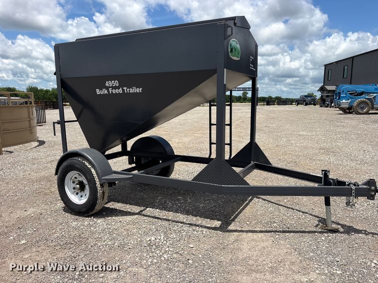 image for item ET2245 West Valley 4950 gravity wagon