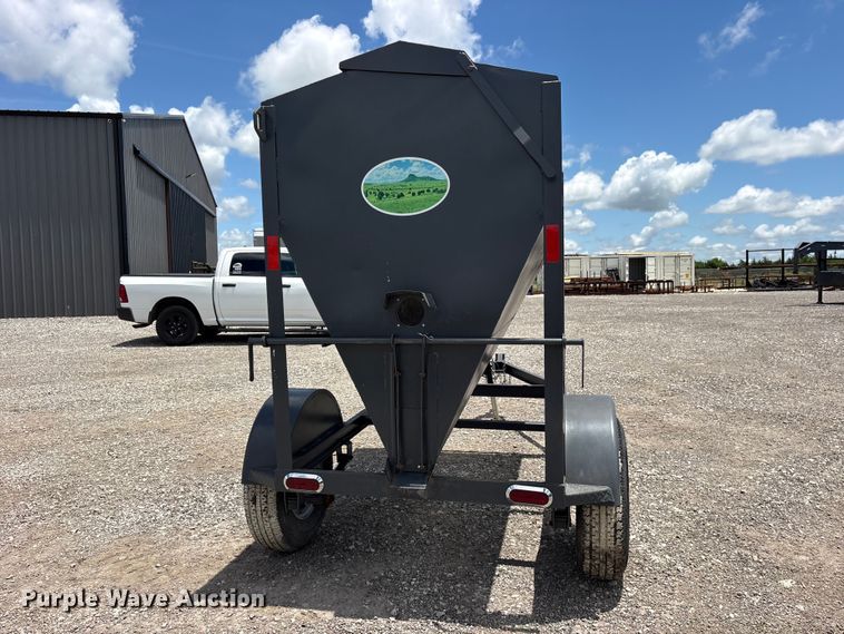 image for item ET2245 West Valley 4950 gravity wagon