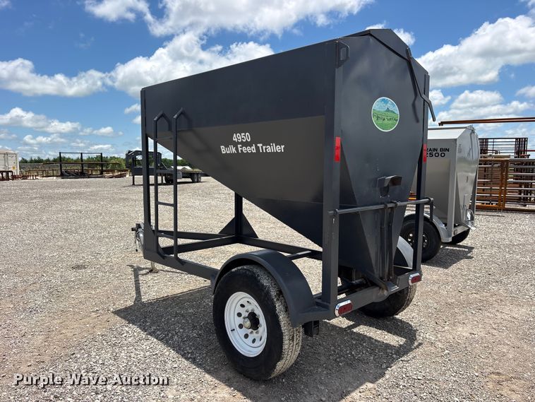 image for item ET2245 West Valley 4950 gravity wagon