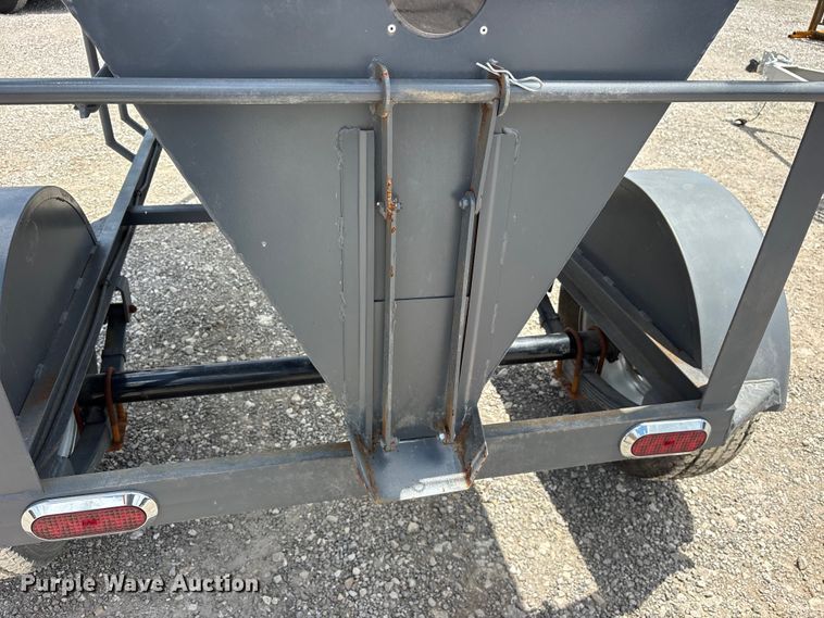 image for item ET2245 West Valley 4950 gravity wagon