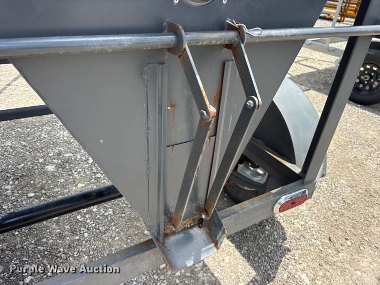 image for item ET2245 West Valley 4950 gravity wagon