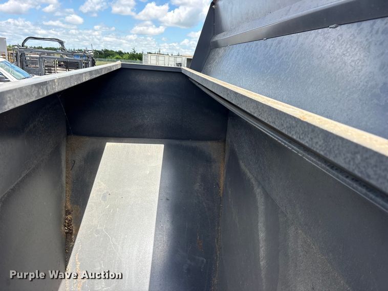 image for item ET2245 West Valley 4950 gravity wagon