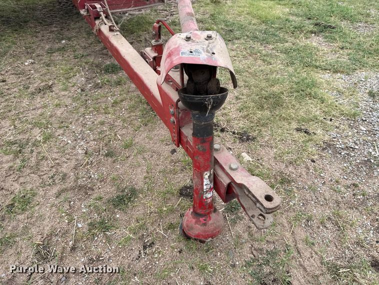 image for item ET6350 New Holland Hayliner 315 small square baler