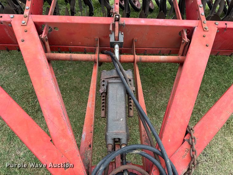 image for item ET6351 International Harvester 5100 grain drill