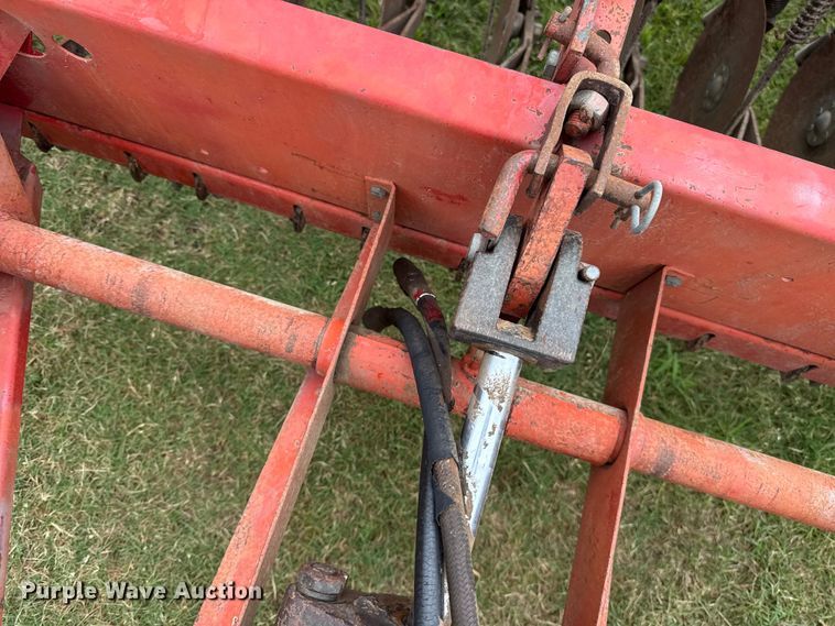 image for item ET6351 International Harvester 5100 grain drill
