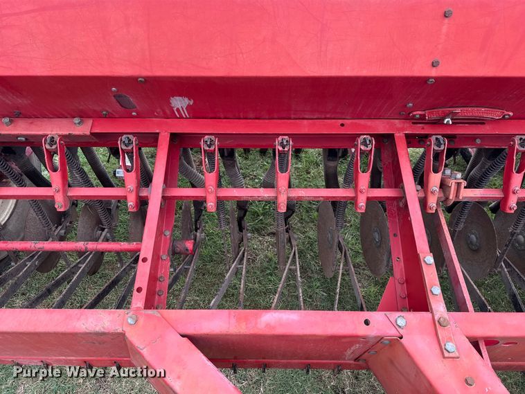 image for item ET6351 International Harvester 5100 grain drill
