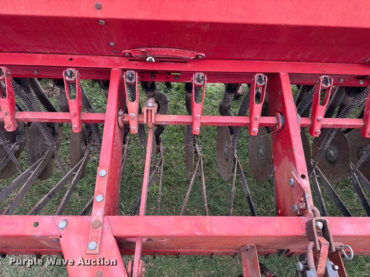 image for item ET6351 International Harvester 5100 grain drill