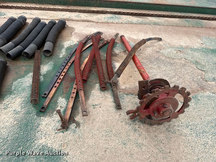image for item ET6351 International Harvester 5100 grain drill