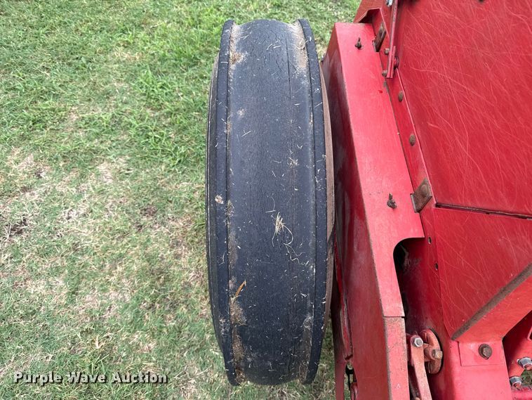 image for item ET6351 International Harvester 5100 grain drill