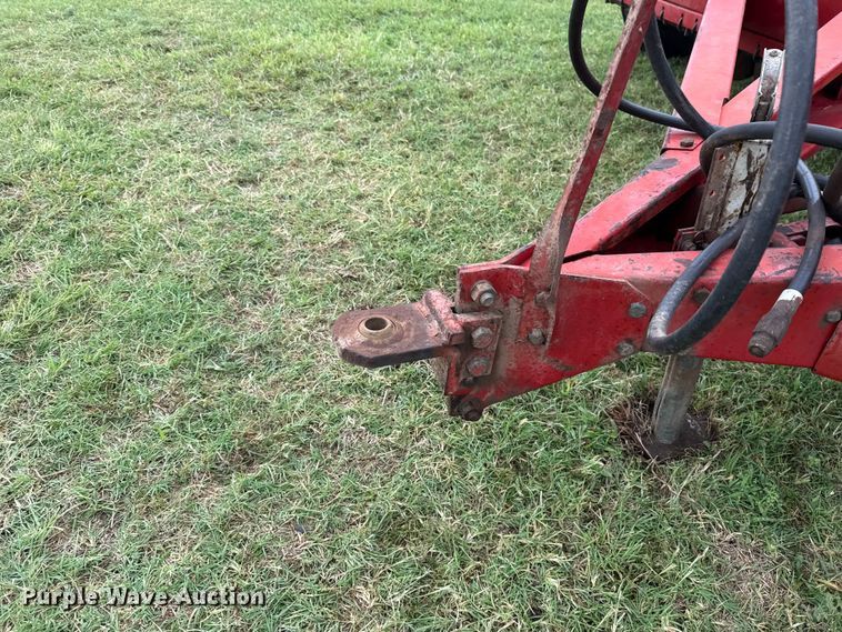 image for item ET6352 International Harvester 5100 grain drill
