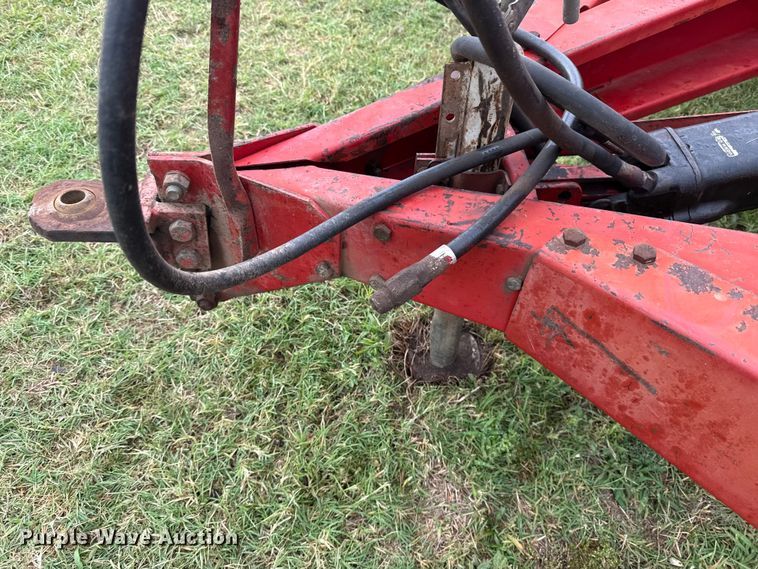 image for item ET6352 International Harvester 5100 grain drill