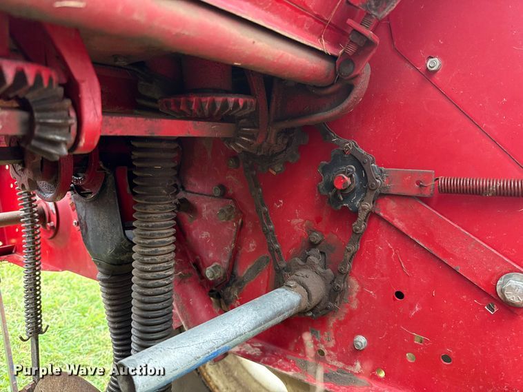 image for item ET6352 International Harvester 5100 grain drill