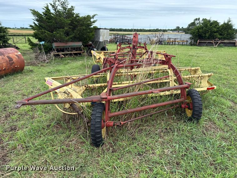 image for item ET6353 New Holland DP2010 hay rake