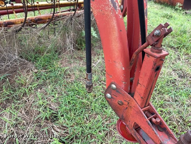 image for item ET6353 New Holland DP2010 hay rake
