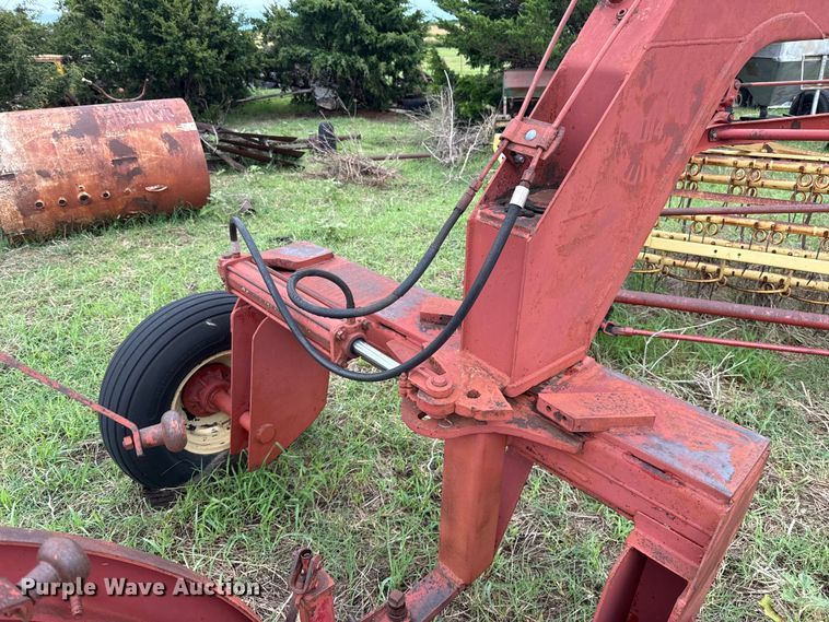 image for item ET6353 New Holland DP2010 hay rake