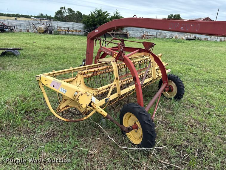 image for item ET6353 New Holland DP2010 hay rake