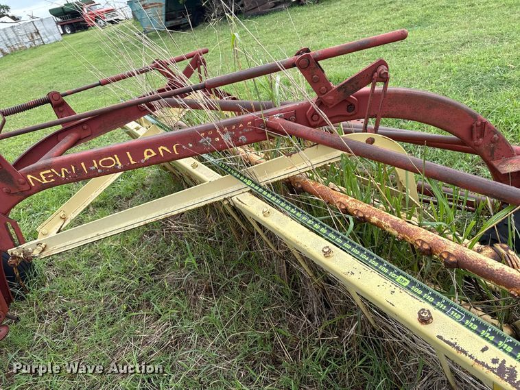 image for item ET6353 New Holland DP2010 hay rake