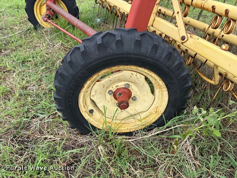 image for item ET6353 New Holland DP2010 hay rake