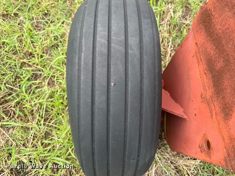 image for item ET6353 New Holland DP2010 hay rake