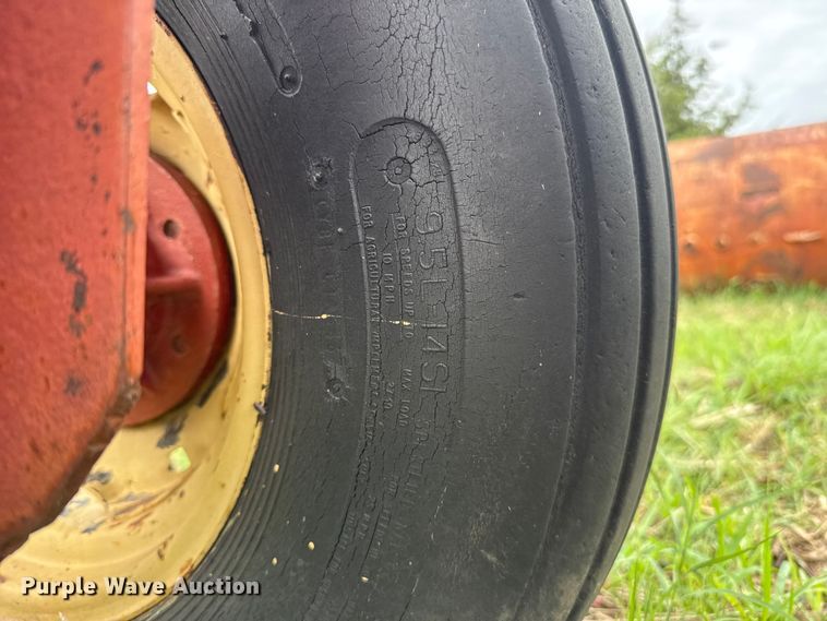 image for item ET6353 New Holland DP2010 hay rake