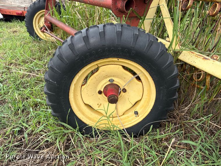 image for item ET6353 New Holland DP2010 hay rake