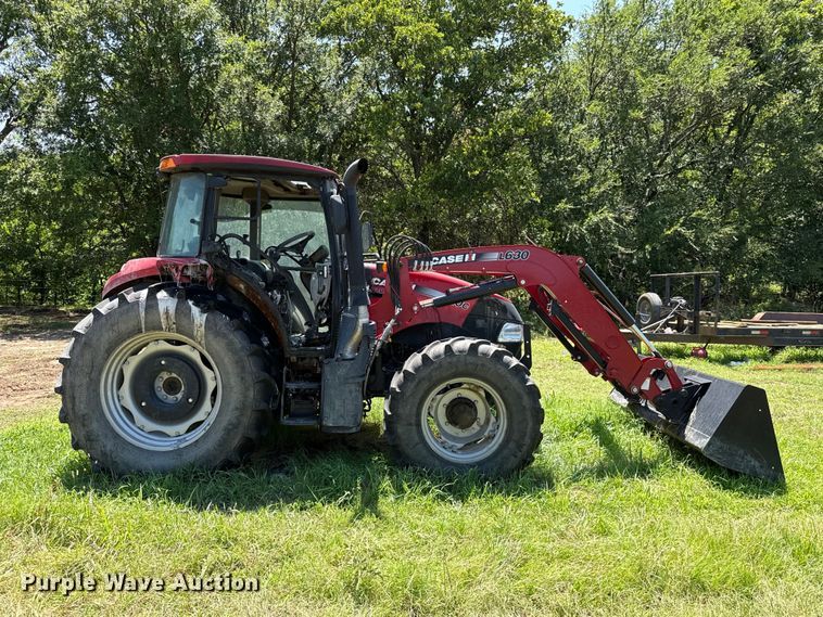 image for item ET6374 2017 Case IH Farmall 120C MFWD tractor