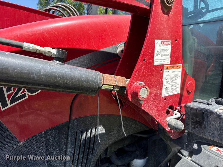 image for item ET6374 2017 Case IH Farmall 120C MFWD tractor