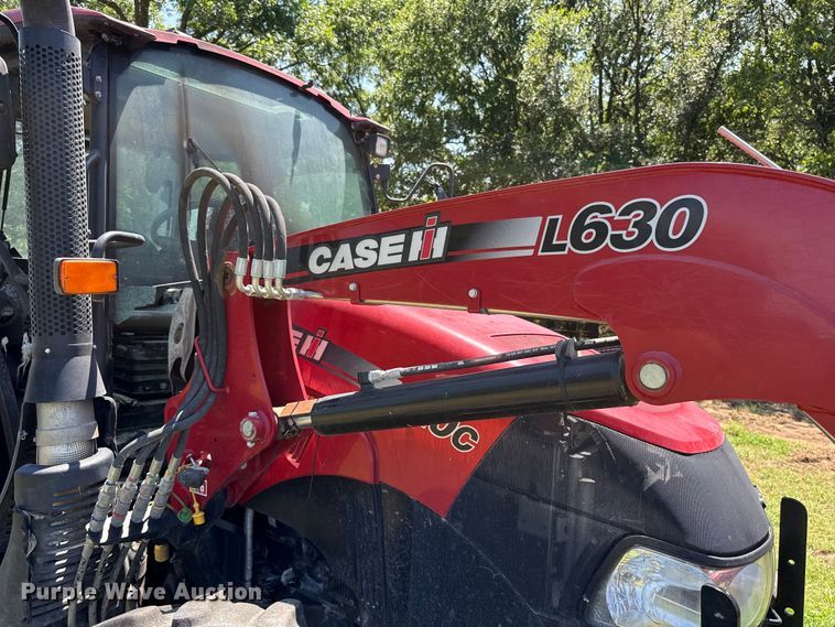 image for item ET6374 2017 Case IH Farmall 120C MFWD tractor