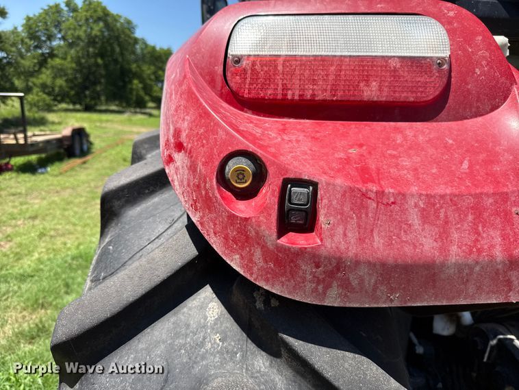 image for item ET6374 2017 Case IH Farmall 120C MFWD tractor
