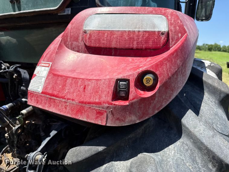 image for item ET6374 2017 Case IH Farmall 120C MFWD tractor