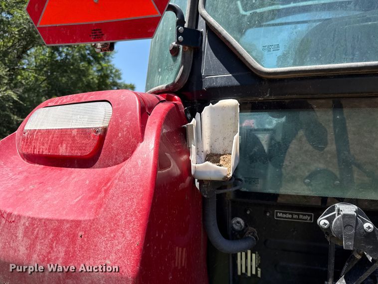 image for item ET6374 2017 Case IH Farmall 120C MFWD tractor