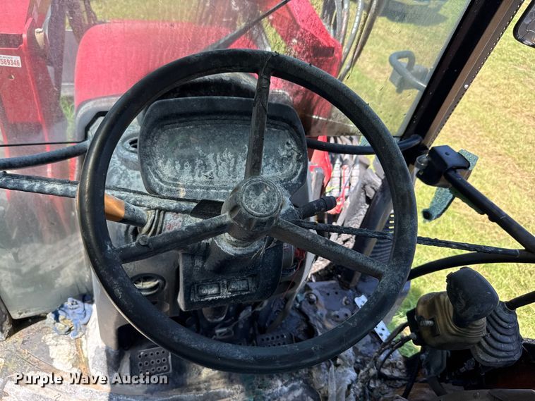 image for item ET6374 2017 Case IH Farmall 120C MFWD tractor