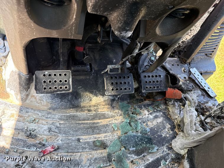 image for item ET6374 2017 Case IH Farmall 120C MFWD tractor