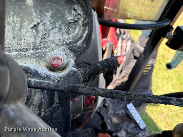 image for item ET6374 2017 Case IH Farmall 120C MFWD tractor
