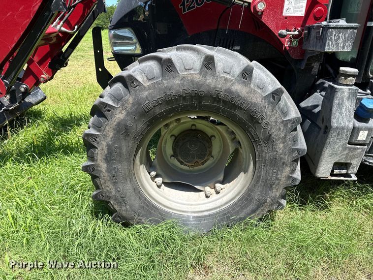 image for item ET6374 2017 Case IH Farmall 120C MFWD tractor