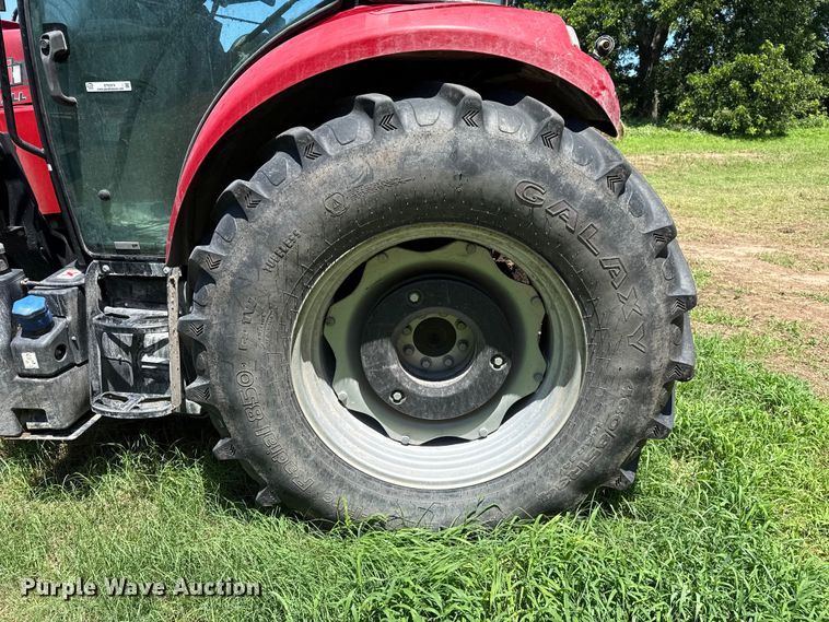 image for item ET6374 2017 Case IH Farmall 120C MFWD tractor