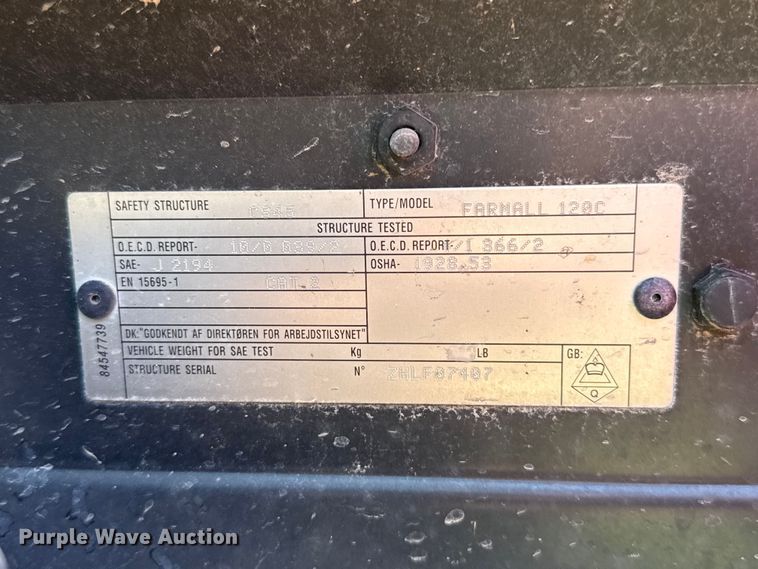 image for item ET6374 2017 Case IH Farmall 120C MFWD tractor