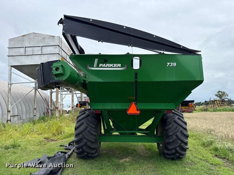 image for item ET6376 Parker 739 grain cart