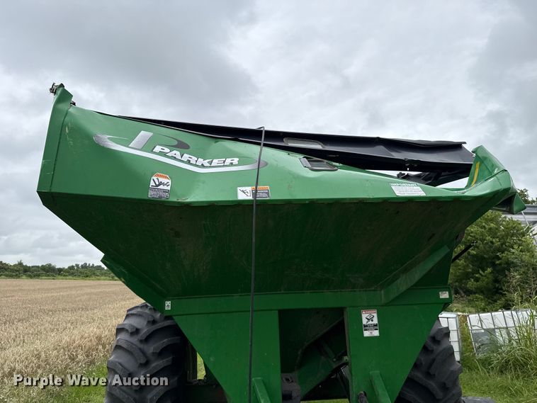 image for item ET6376 Parker 739 grain cart