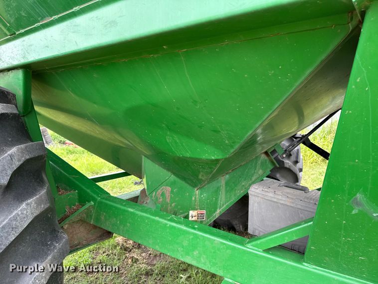 image for item ET6376 Parker 739 grain cart
