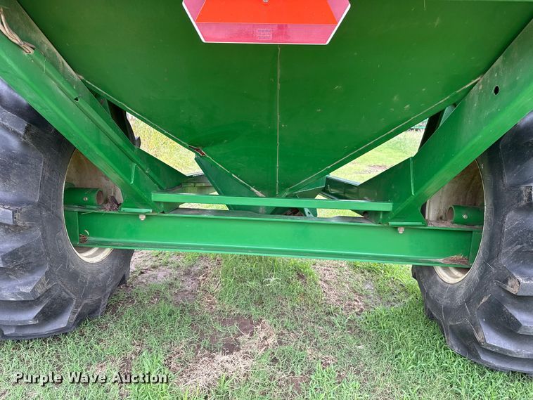 image for item ET6376 Parker 739 grain cart