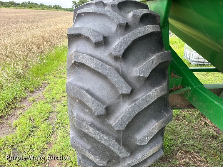 image for item ET6376 Parker 739 grain cart