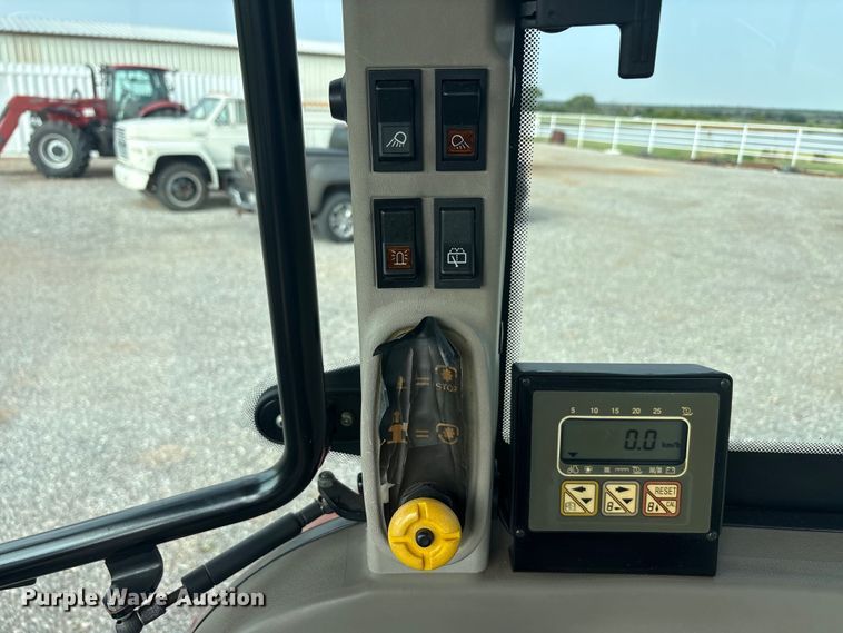 image for item EU5740 2002 Case JX100u tractor