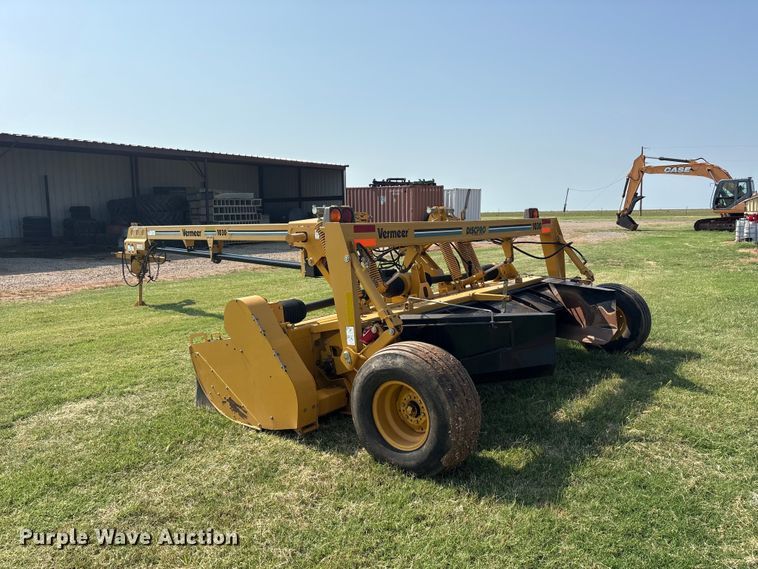 image for item EU5743 2008 Vermeer MC1030 disc mower