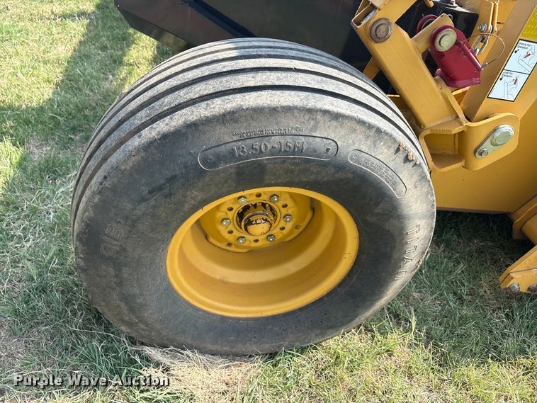 image for item EU5743 2008 Vermeer MC1030 disc mower