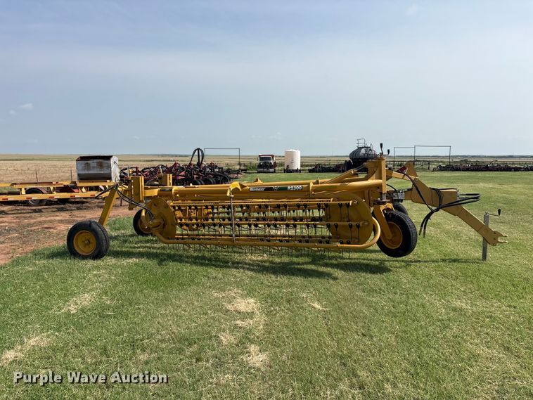 image for item EU5744 2009 Vermeer R2300 hay rake