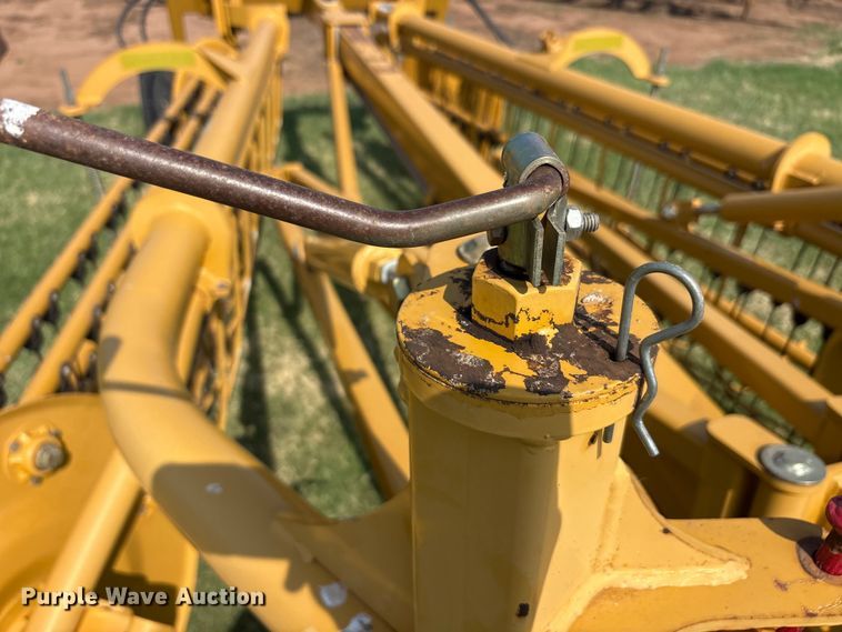 image for item EU5744 2009 Vermeer R2300 hay rake
