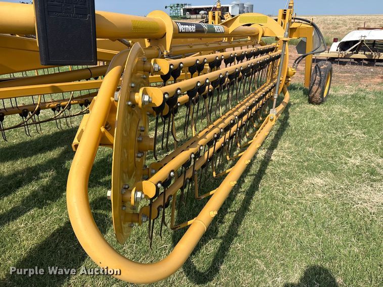 image for item EU5744 2009 Vermeer R2300 hay rake